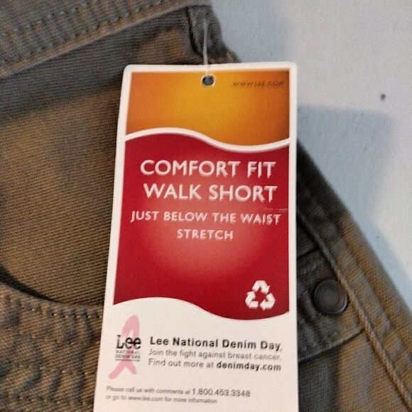 NWT: Lee comfort fit woman's shorts. - Picture 7 of 9